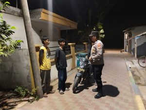 Polsek Kepulauan Seribu Selatan Giat Patroli Malam dan Sambang Himbau Kenakalan Remaja