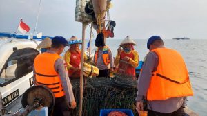 Satuan Polair Polres Kepulauan Seribu Intensifkan Patroli Laut di Perairan Pulau Ayer untuk Mencegah Kejahatan Laut