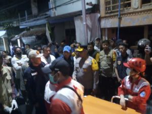 Kapolres Jakarta Utara Tinjau Lokasi Kebakaran di Rawa Badak Utara Koja