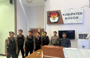 Monitoring Kantor KPU Kabupaten Bogor Dimana Sat Samapta Polres Bogor Melaksanakan Patroli OMB sebagai Pengecekan Situasi Keamanan Menjelang Pemilu Tahun 2024 agar Kondusif