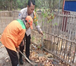 Polsek Kepulauan Seribu Utara Gencar dalam Penanaman Pohon untuk Menyelamatkan Kualitas Udara