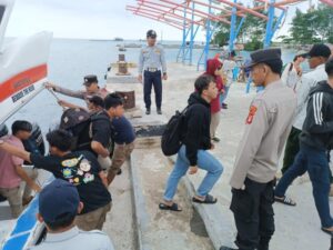 Polsek Kepulauan Seribu Utara Siapkan Pengamanan dan Pelayanan Humanis di Dermaga Utama Pulau Pramuka