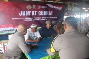 Kapolres Kepulauan Seribu Pimpin Jumat Curhat di Pulau Harapan untuk Wujudkan Keamanan dan Ketertiban Masyarakat