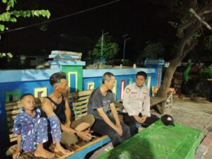 Polsek Kepulauan Seribu Selatan Gencar Lakukan Patroli Malam Dialogis, Himbau Wisatawan dan Ajak Warga Ciptakan Pemilu 2024 Damai dan Sejuk