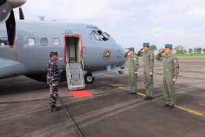 Danlantamal I Antar Keberangkatan Pangkoarmada I Beserta Rombongan Dalam Rangka Kunjungan Kerja Ke Lanal Simeulue