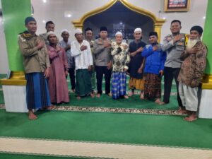 Kapolsek Kepulauan Seribu Selatan Lakukan Giat Coling System dalam Acara Subuh Keliling Polres Kepulauan Seribu di Pulau Lancang