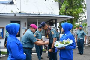 Dengan Semangat dan Sukacita, Keluarga Besar Lanal Sibolga Sambut Komandan Baru di Mako Lanal Sibolga