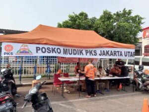 Mau Cukur Rambut Gratis Datang Aja Ke Posko Mudik PKS Jakarta Utara di Terminal Tanjung Priok