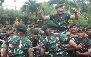 Danmenarmed 2 Kostrad Sambangi Batalyon Armed 1 Roket Ajusta Yudha