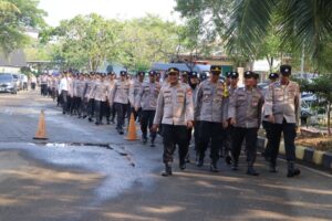 Polres Kepulauan Seribu Gelar Jalan Santai Sebelum Apel Pagi