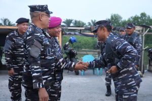 Pangkalan TNI AL Tanjung Balai Asahan Gelar Komunikasi Sosial Maritim Kepada Nelayan di Kuala Bagan Asahan