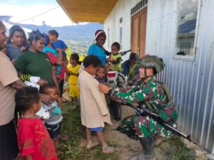 Peduli Kesehatan, Dari TNI Untuk Masyarakat Papua