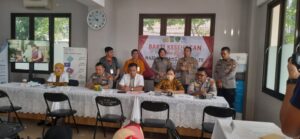 Kapolsek Kebayoran Baru Melaksanakan Baksos Kesehatan di YPAC Kelurahan Gunung