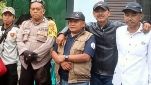 BHABINKAMTIBMAS WILAYAH POLSEK LEUWILIANG BERSAMA MASYARAKAT BINAAN AJAK KONDUSIFITAS WILAYAH CEGAH KRIMINALITAS