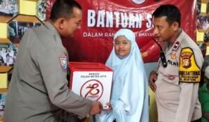 Bantuan Sosial Berupa Sembako Menjelang Hari Bhayangkara Ke 78 Tahun 2024 Kepada Yayasan Yatim Piatu Nurul Iman Jafariyah