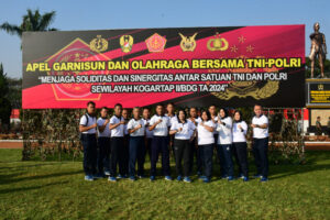 Komandan Beserta Prajurit Lanal Bandung Ikuti Apel Gabungan dan Olahraga Bersama TNI-POLRI Sewilayah Kogartap II/Bandung