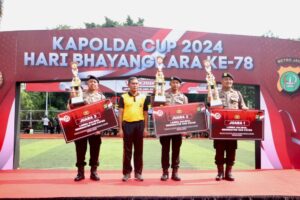 Polda Metro Jaya Beri Hadiah Pemenang Perlombaan Kapolda Cup 2024