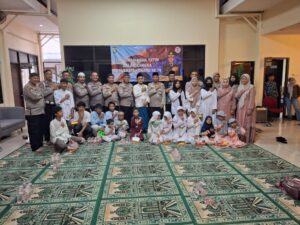 Polsek Menteng Santuni Anak Yatim Piatu