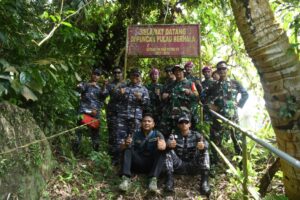 Komandan Lanal TBA Kunjungi Pulau Perbatasan Pulau Berhala