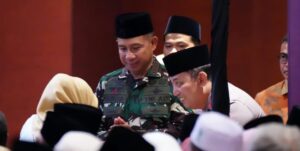 Panglima TNI Dampingi Wakil Presiden RI di Tasyakuran Milad MUI ke-49