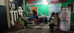 Polsek Poldok Gede adakan “Ngopi Kamtibmas” di Pos Satkamling Kelurahan Jati Bening