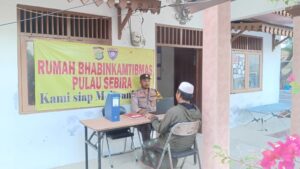 Bhabinkamtibmas Pulau Sabira Bripka Amirullah Maliki Mendirikan Rumah Bhabinkamtibmas di Pulau Sebira