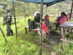 Pengobatan Satgas TNI Diapresiasi Warga Kogomaru