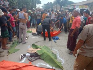 Polsek Rumpin Bersama Unit Laka Lantas Olah TKP dan Evakuasi 2 Korban Pelajar Akibat Terlindas Truk Tronton