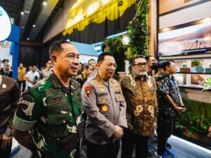 Panglima TNI Dampingi Presiden RI Hadiri Festival Like 2 KLHK di JCC Senayan