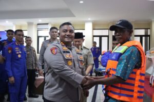 Kapolres Kepulauan Seribu Dampingi Wakapolda Metro Jaya dalam Kegiatan Sambang Nusa Presisi di Pulau Pramuka