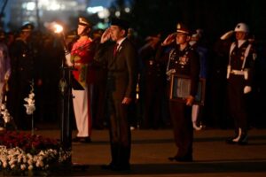 Panglima TNI Dampingi Presiden RI Pada Apel Kehormatan dan Renungan Suci di Taman Kusuma Bangsa IKN