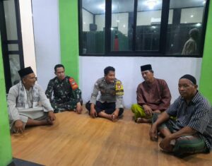 Bhabinkamtibmas Pulau Tidung dan Babinsa Laksanakan Subuh Keliling, Jaga Kamtibmas Jelang Pilkada 2024