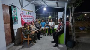 Kapolsek Kepulauan Seribu Selatan Ajak Remaja Jaga Kamtibmas Selama Pilkada 2024 dalam Kegiatan Ngopi Kamtibmas di Pulau Tidung