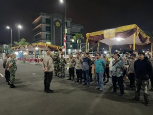 Polisi Kawal Pemeriksaan Kesehatan Bacalon Kepala Daerah Pilkada 2024 di RSUP dr. Sitanala