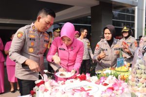 Kapolres Bogor Pimpin Langsung Apel Dalam Rangka Hari Jadi Ke 76 TH Polisi Wanita Republik Indonesia