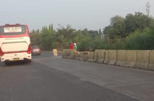 Menjadi Biang Kemacetan di Wilayah Pasar Rebo, Warga Meminta Dishub DKI Membongkar Beton Pembatas Jalan