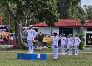 LANAL BINTAN SELENGGARAKAN UPACARA PERINGATAN HUT TNI AL KE-79 TAHUN 2024