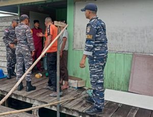 POSAL JEMAJA LANAL TAREMPA BANTU EVAKUASI 2 RUMAH TENGGELAM KORBAN CUACA BURUK