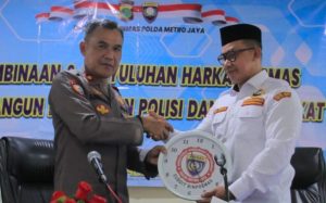 Sat Binmas Polres Bekasi Kota Memberikan Penyuluhan Kepada Pokdarkamtibmas Bhayangkara 