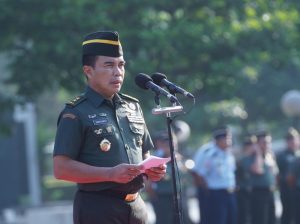 Kapuspen TNI Ingatkan Netralitas Dan Etika Sosial Media, Saat Pimpin Upacara Bendera 17 September 2024