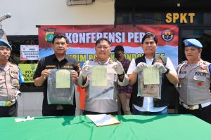 Presss Conference Polsek Pondokgede Ungkap Kasus Penganiayaan dan Pembunuhan 