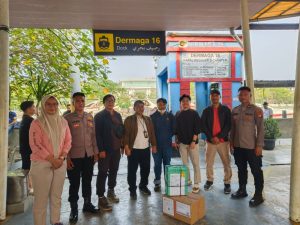 Polres Kepulauan Seribu Amankan Pengiriman Logistik Tahap I Pilgub-Wagub DKI Jakarta 2024 ke Gudang KPU di Pulau Pramuka