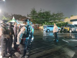 Kasi Humas Polres Metro Bekasi Kota Pimpin Apel KRYD dan Patroli Malam 