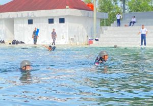 Untuk Menjaga Stamina, Prajurit Lanal Bintan Laksanakan Renang Militer