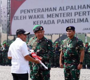 Panglima TNI Terima Alpalhankam dari Kementerian Pertahanan