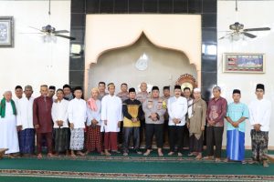 Kapolres Kepulauan Seribu Gelar Cooling System di Masjid Al-Ihsan Pulau Untung Jawa: Ajak Warga Jaga Kamtibmas dan Sukseskan Pilkada 2024