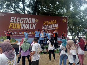 Polsek Kepulauan Seribu Selatan Amankan Kegiatan Election Fun Walk Sosialisasi Pilgub DKI 2024 di Pulau Tidung