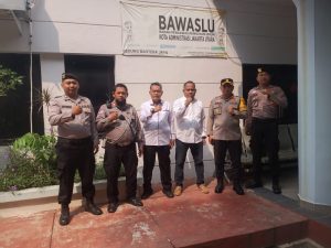 Kapolsek Pademangan Tinjau Kesiapan Pengamanan di Kantor Bawaslu Kota Administrasi Jakarta Utara