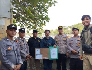 Polres Kepulauan Seribu Laksanakan Pengamanan dan Pengawalan Logistik KPU untuk Pilkada 2024