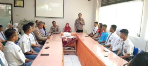 Sat Binmas Polres Metro Jakut Gelar Program Penyuluhan Mahasiswa Mengajar di SMKN 55 Jakarta